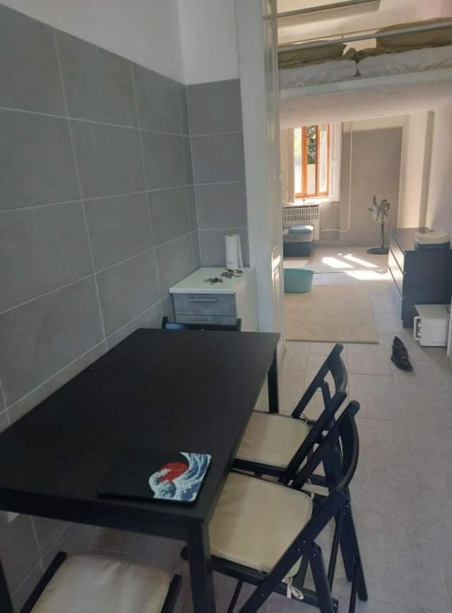 Linh Phuong Lägenhet Budapest Exteriör bild